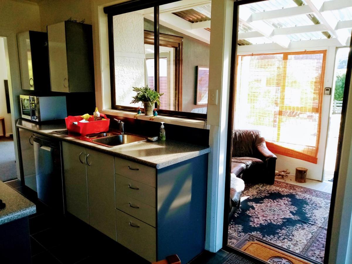 StayGeraldine HOT TUB at Pukeko Cottage Exterior foto
