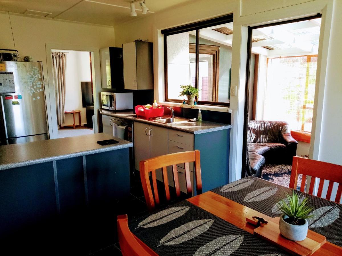 StayGeraldine HOT TUB at Pukeko Cottage Exterior foto